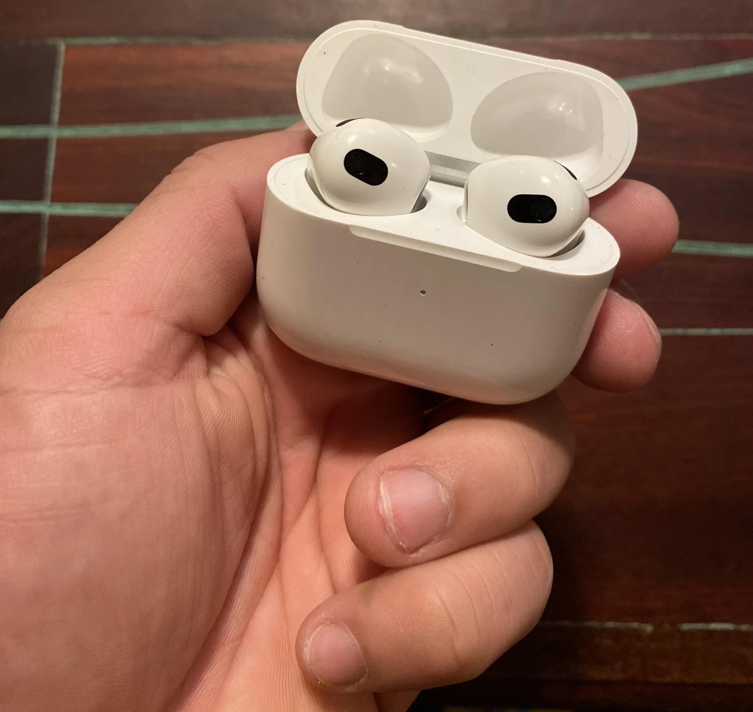 Apple AirPods 3 with Charging Case