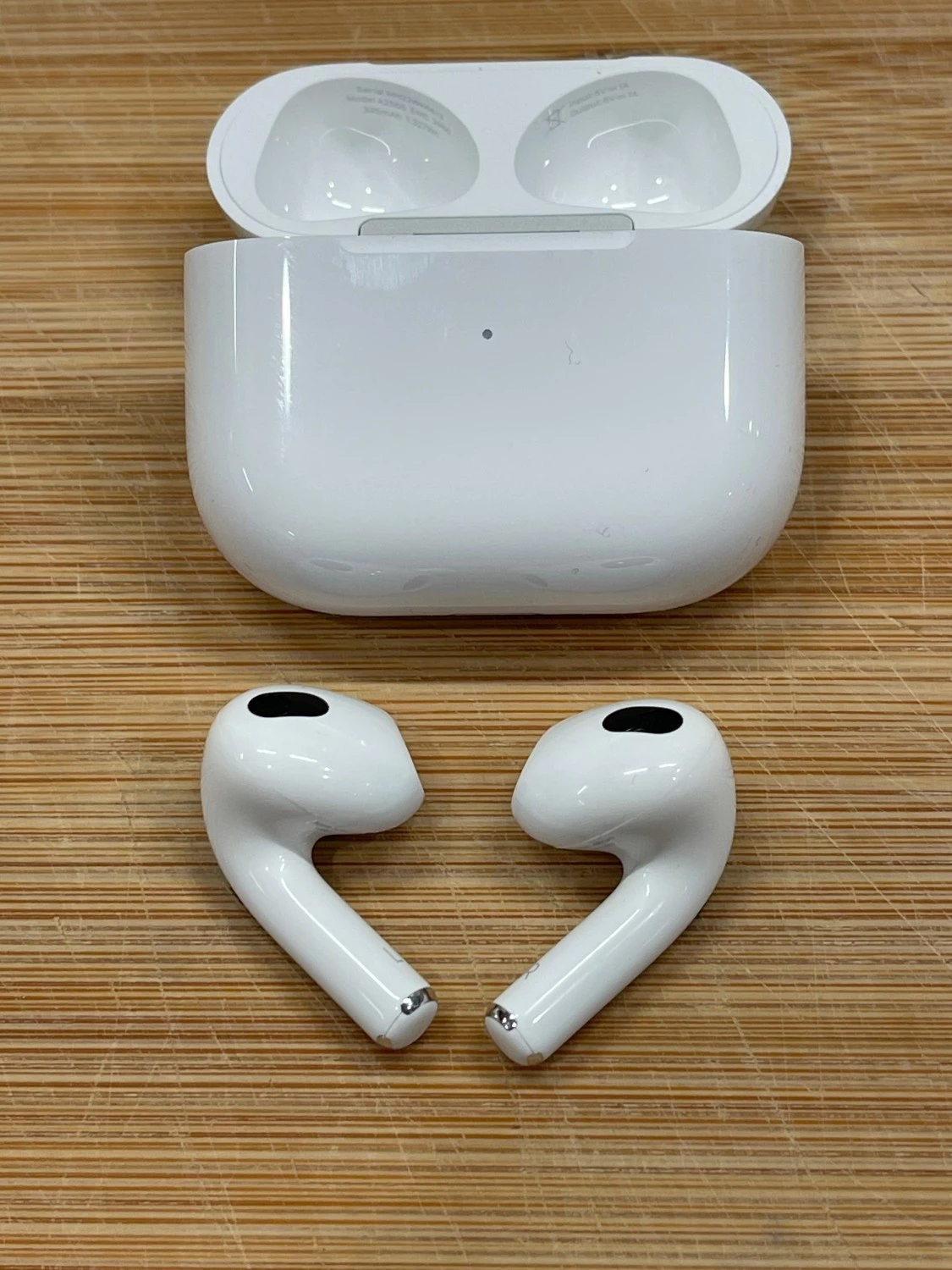 Apple AirPods 3 with Charging Case