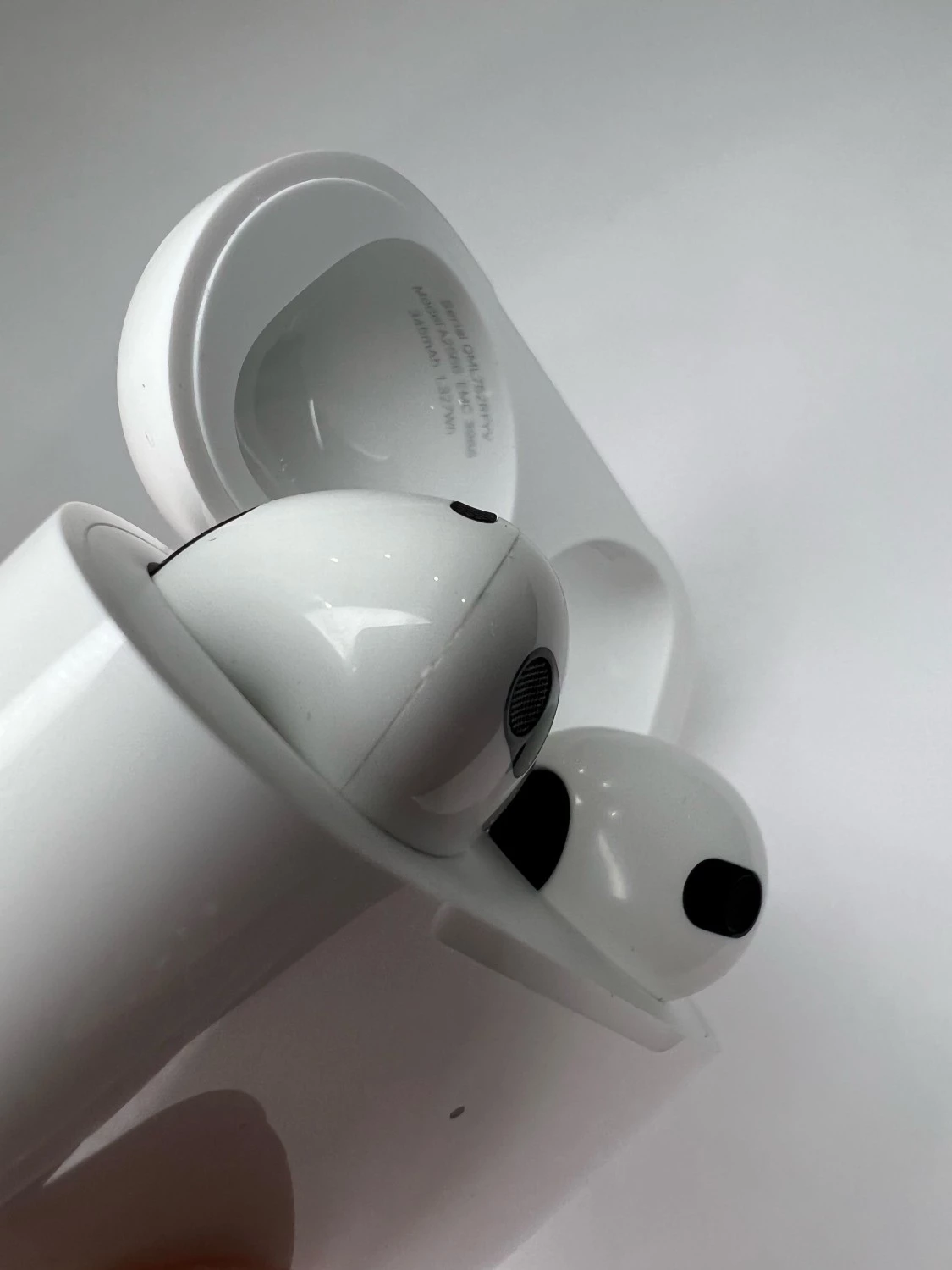 Apple AirPods 3 with Charging Case