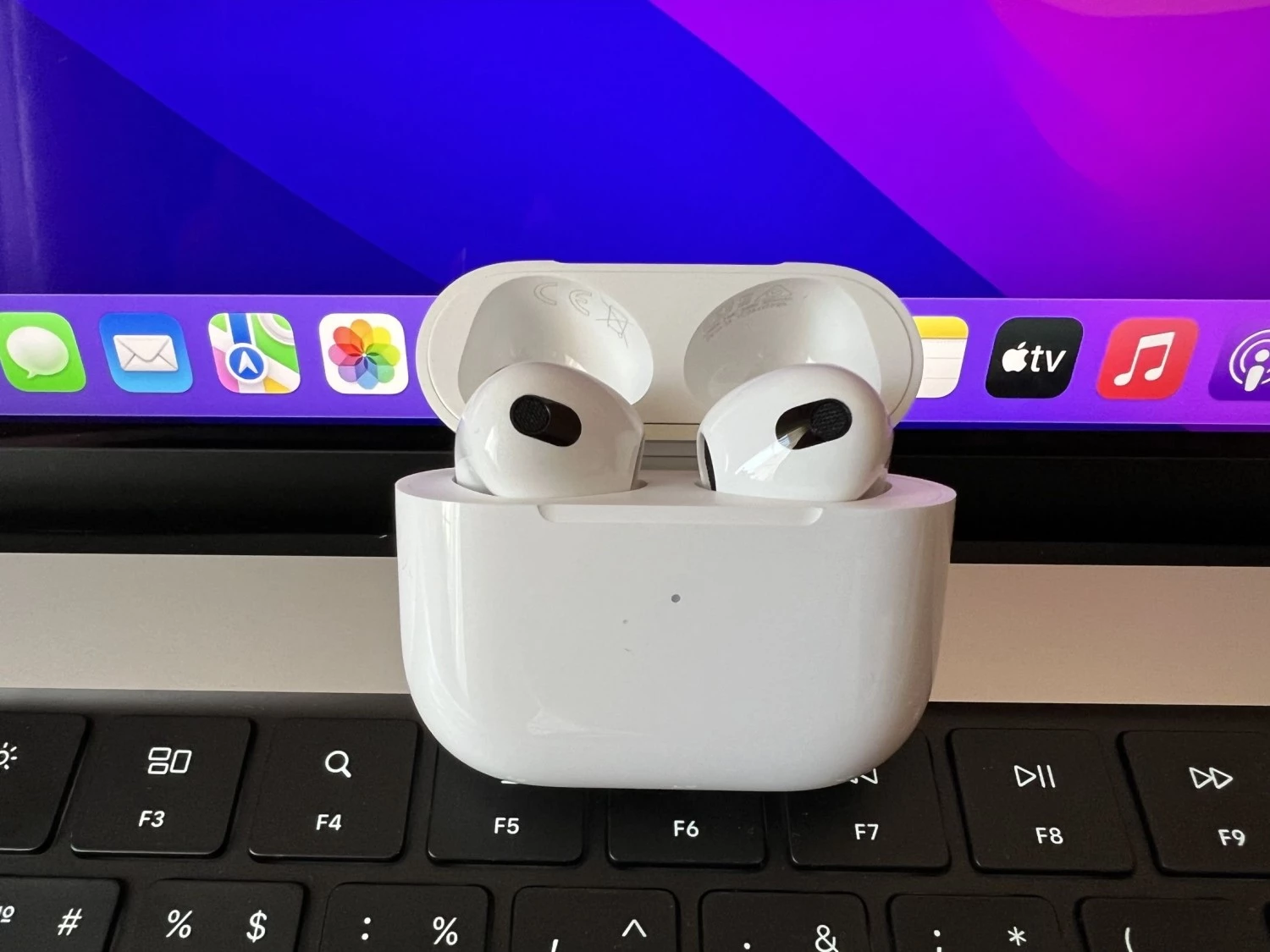 Apple AirPods 3 with Charging Case