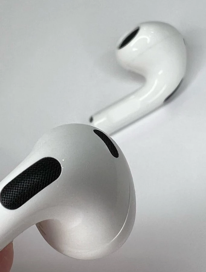 Apple AirPods 3 with Charging Case