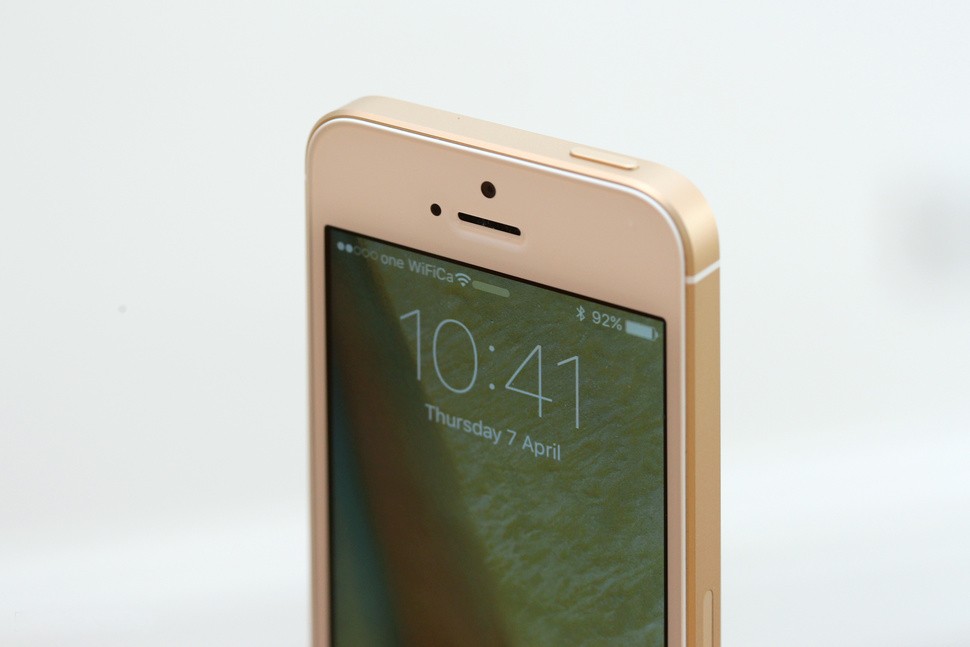 Apple iPhone SE 32 ГБ