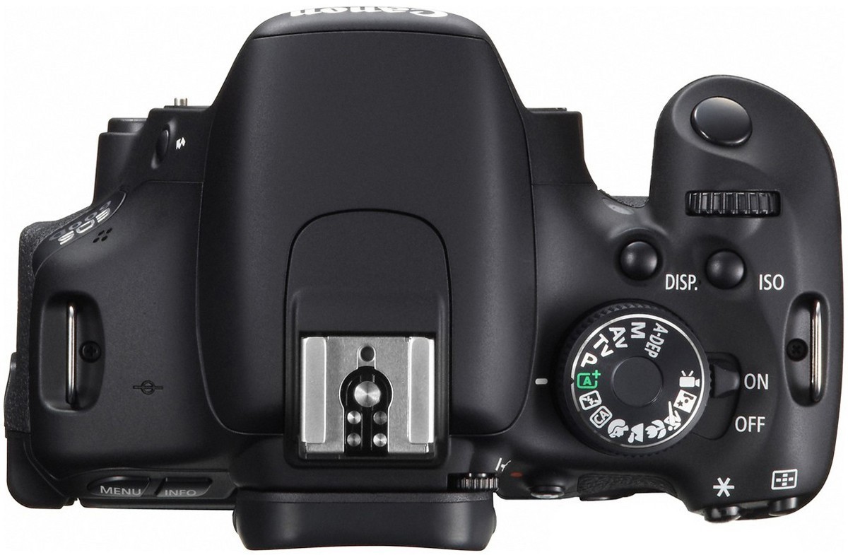 Canon EOS 600D kit 18-135 18-135 мм