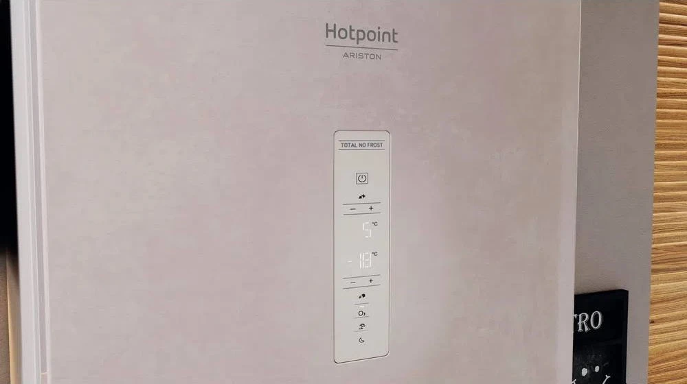 Hotpoint-Ariston HTS 8202I W O3 белый